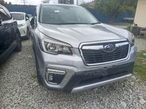 Subaru Forester 2019 Silver