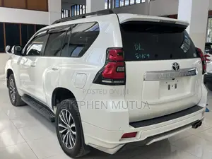 Toyota Land Cruiser Prado 2.7 2019 White