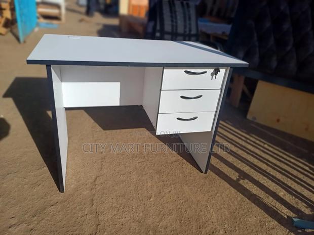 Beautiful Modern Office Desk/Study Table Offers