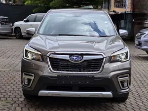 Subaru Forester 2018 Gray