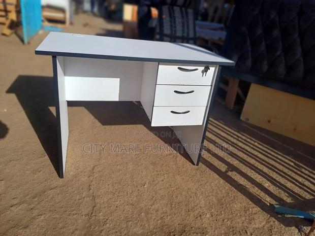 Alluring Modern Office Desk/Study Table Offers - main view