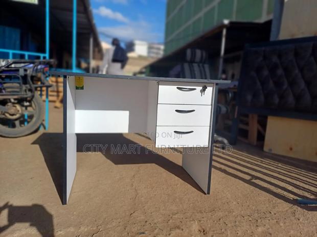 Dazzling Modern Office Desk/Study Table Offers