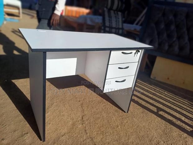 Jaw-Dropping Modern Office Desk/Study Table Offers