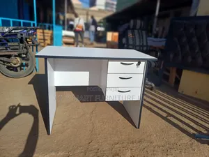 Mesmerizing Modern Office Desk/Study Table Offers