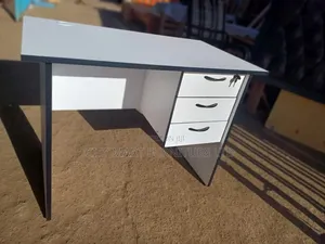 Picturesque Modern Office Desk/Study Table Offers