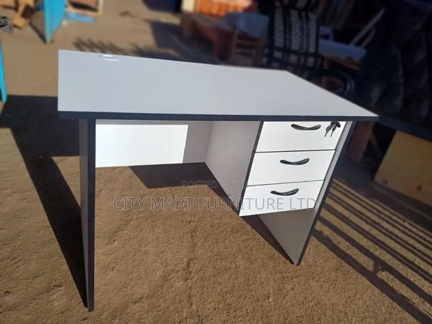 Ravishing Modern Office Desk/Study Table Offers