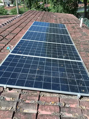 5 Solar Panels and an Inverter