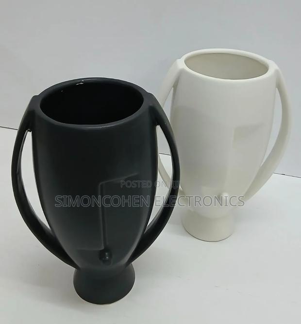 Face Decorative Flower Vase Available - thumbnail 3