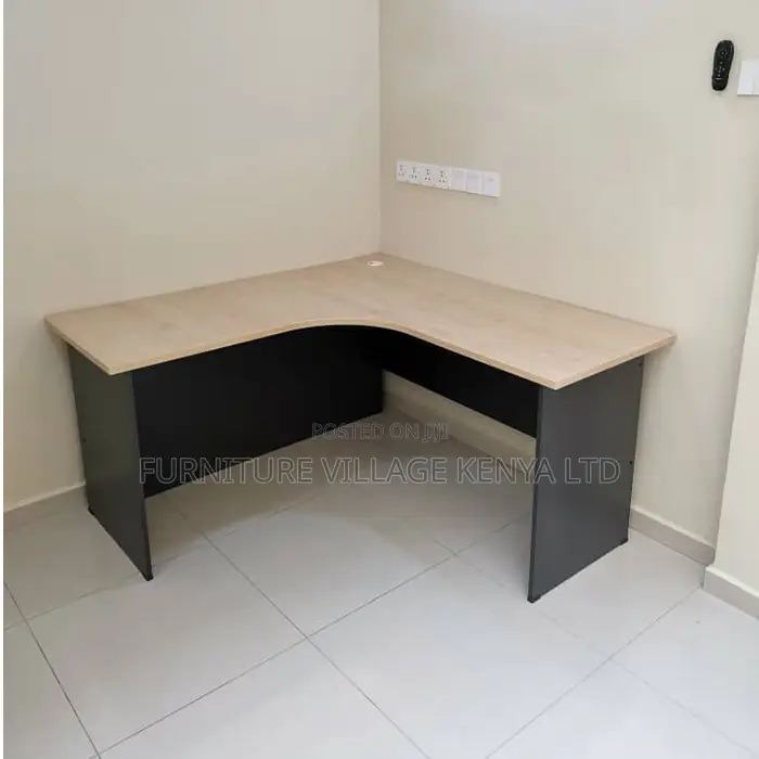 Curved Generic Home Study Room Desk-140cm