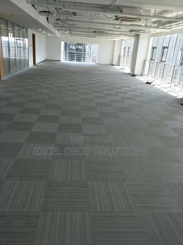 Carpet Tiles With Durable High-Traffic Performance