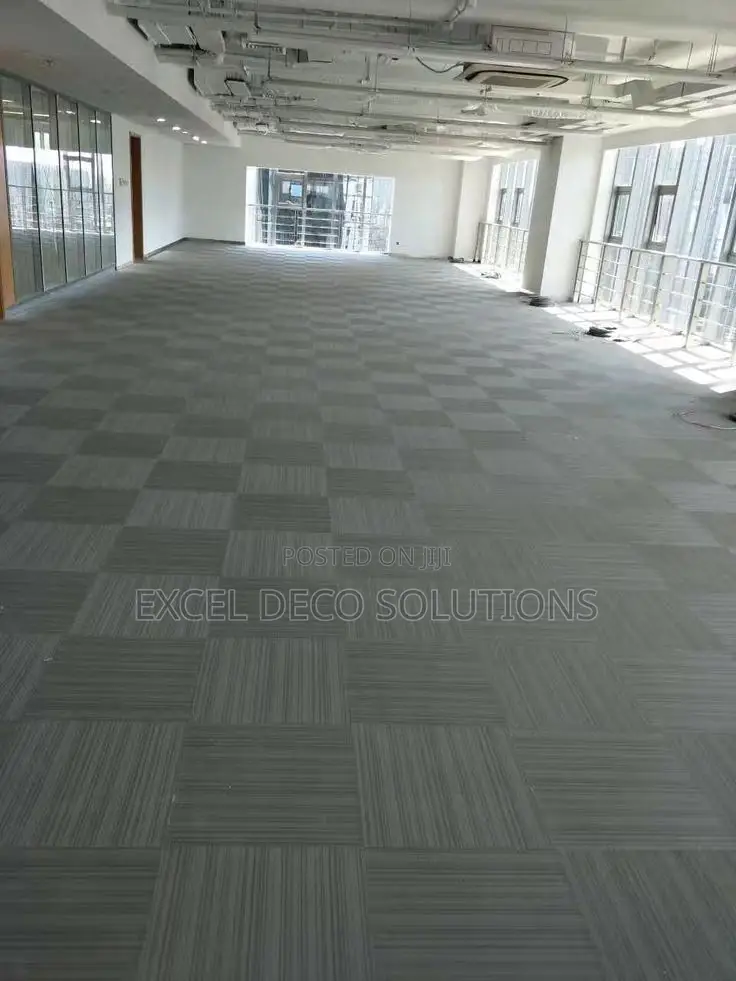 Carpet Tiles With Durable High-Traffic Performance