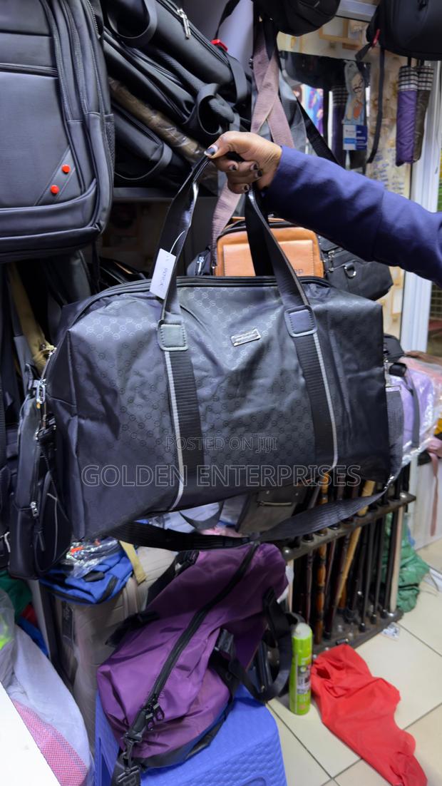 Black New Design Duffle/Travel Bag, Can Fit 1 Week Clothes