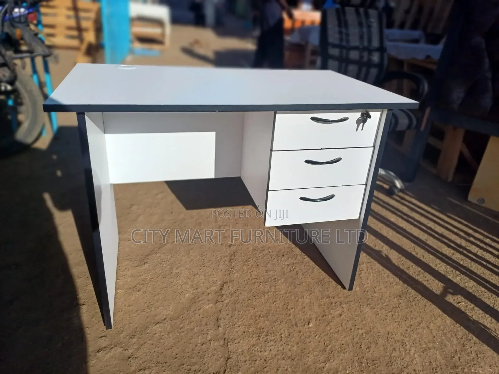 Sumptuous Modern Office Desk/Study Table Offers