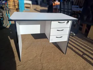 Sumptuous Modern Office Desk/Study Table Offers