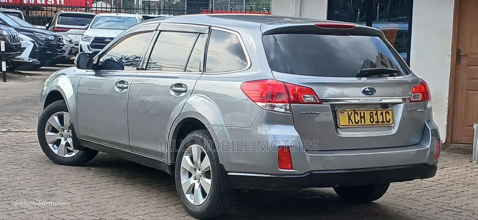 Subaru Outback 2.5i 2011 Silver