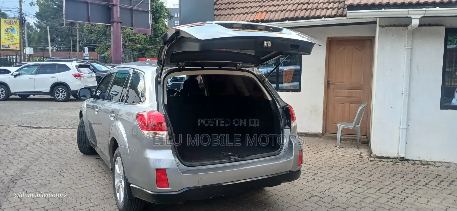 Subaru Outback 2.5i 2011 Silver