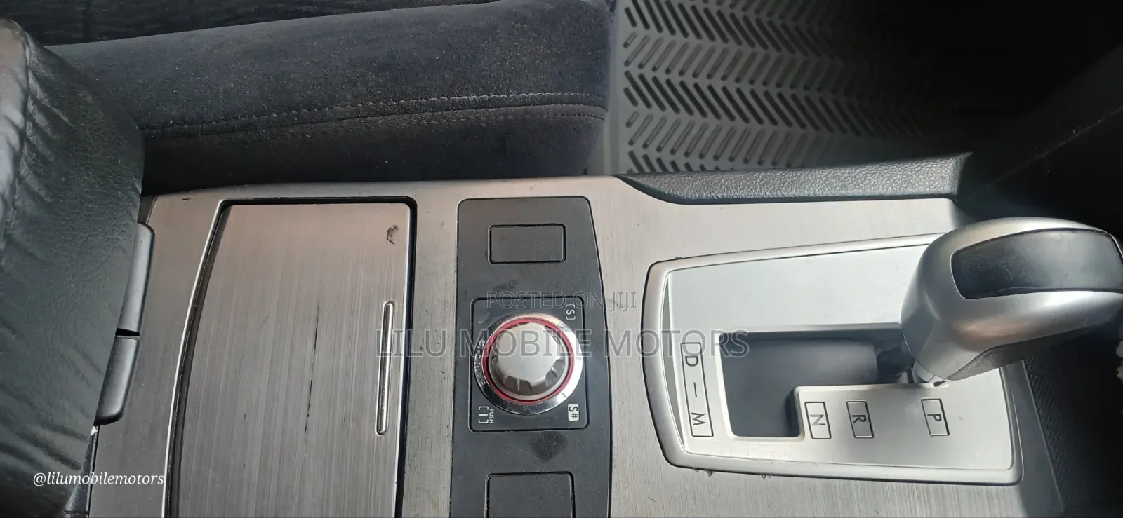 Subaru Outback 2.5i 2011 Silver