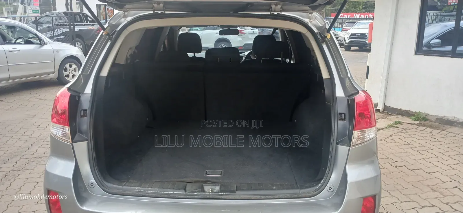Subaru Outback 2.5i 2011 Silver
