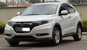Honda Vezel 1.5 Hybrid 2WD 2015 Pearl