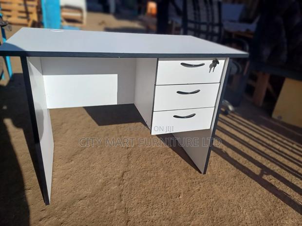 Vibrant Modern Office Desk/Study Table Offers