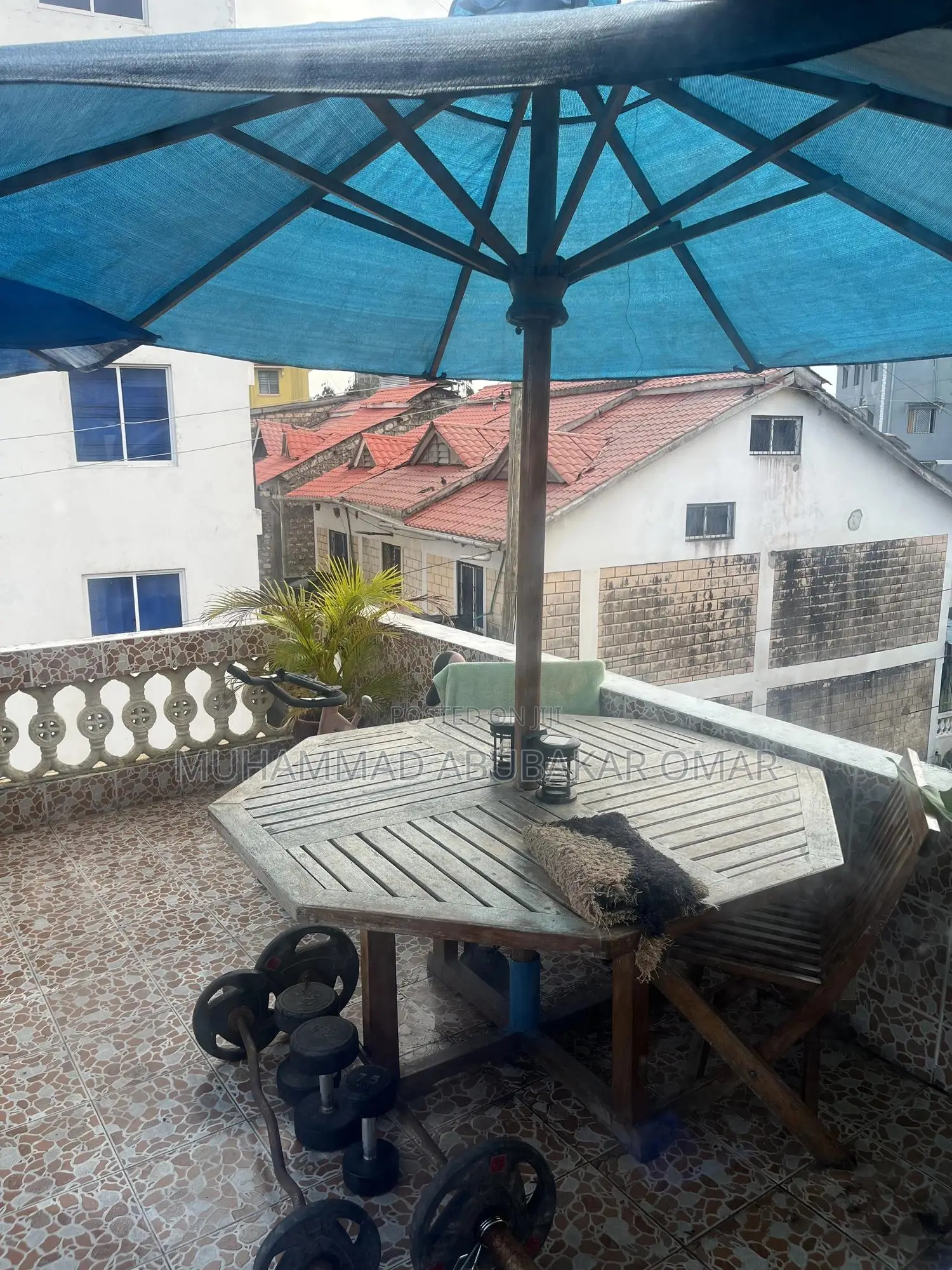 Garden Umbrella Table