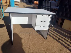 Luxurious Modern Office Desk/Study Table Offers