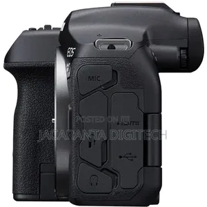 Canon Eos R7 Mirrorless Camera With 18-150mm Lens
