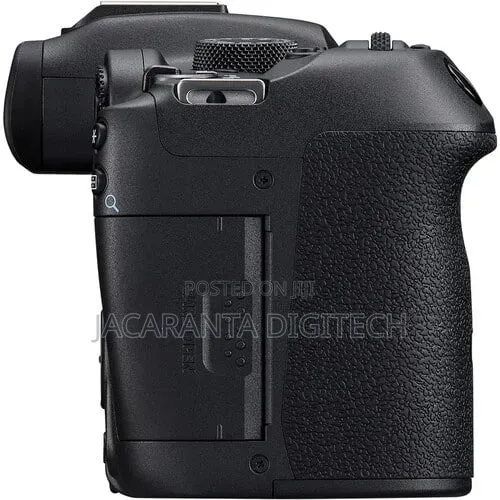 Canon Eos R7 Mirrorless Camera With 18-150mm Lens
