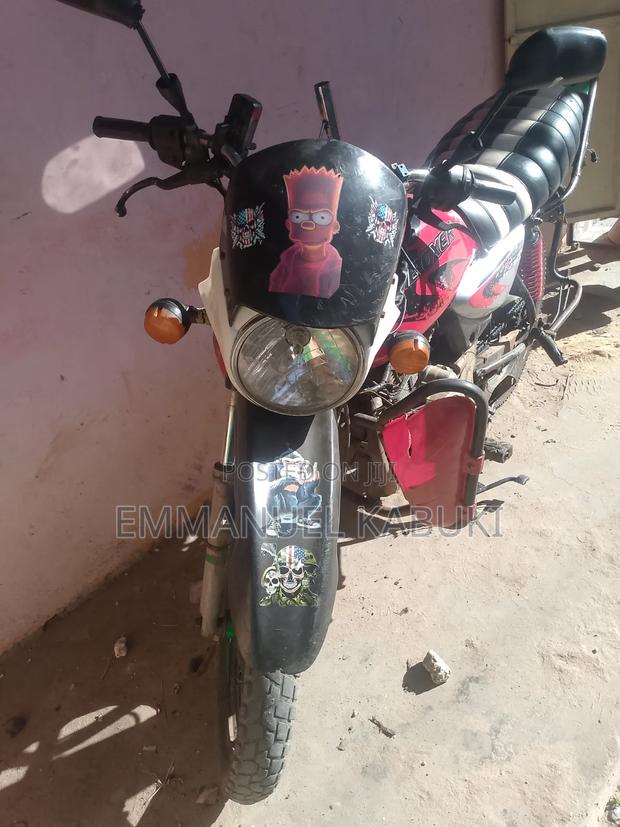 Bajaj Boxer 150 UG 2021 Red