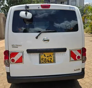 Nissan NV200 2015 White