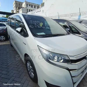 Toyota Noah 2020 White