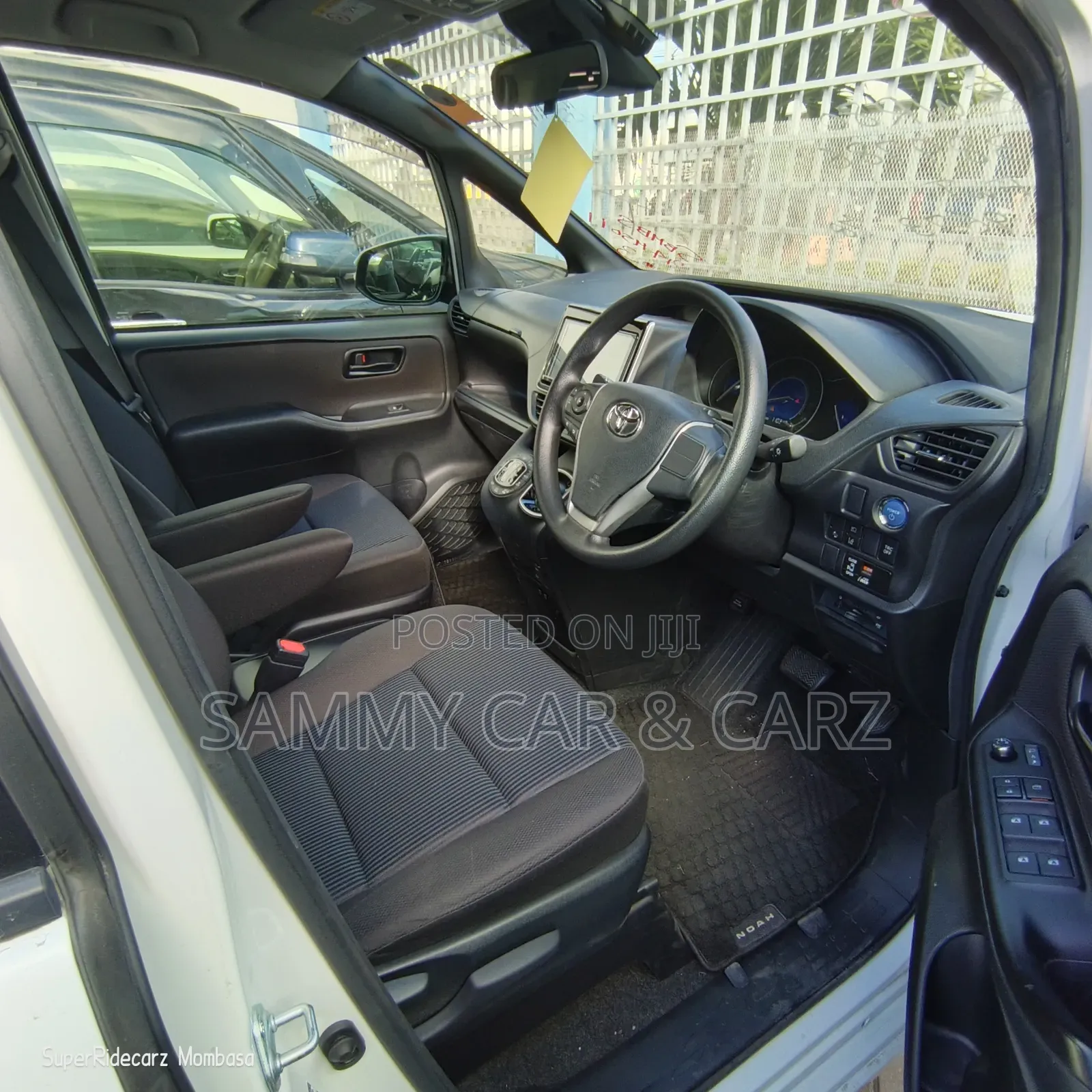 Toyota Noah 2020 White