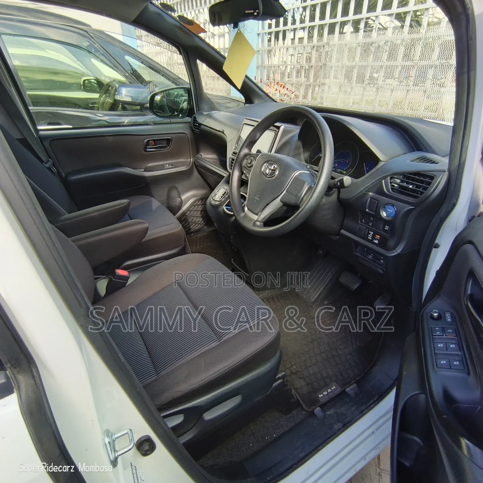 Toyota Noah 2020 White