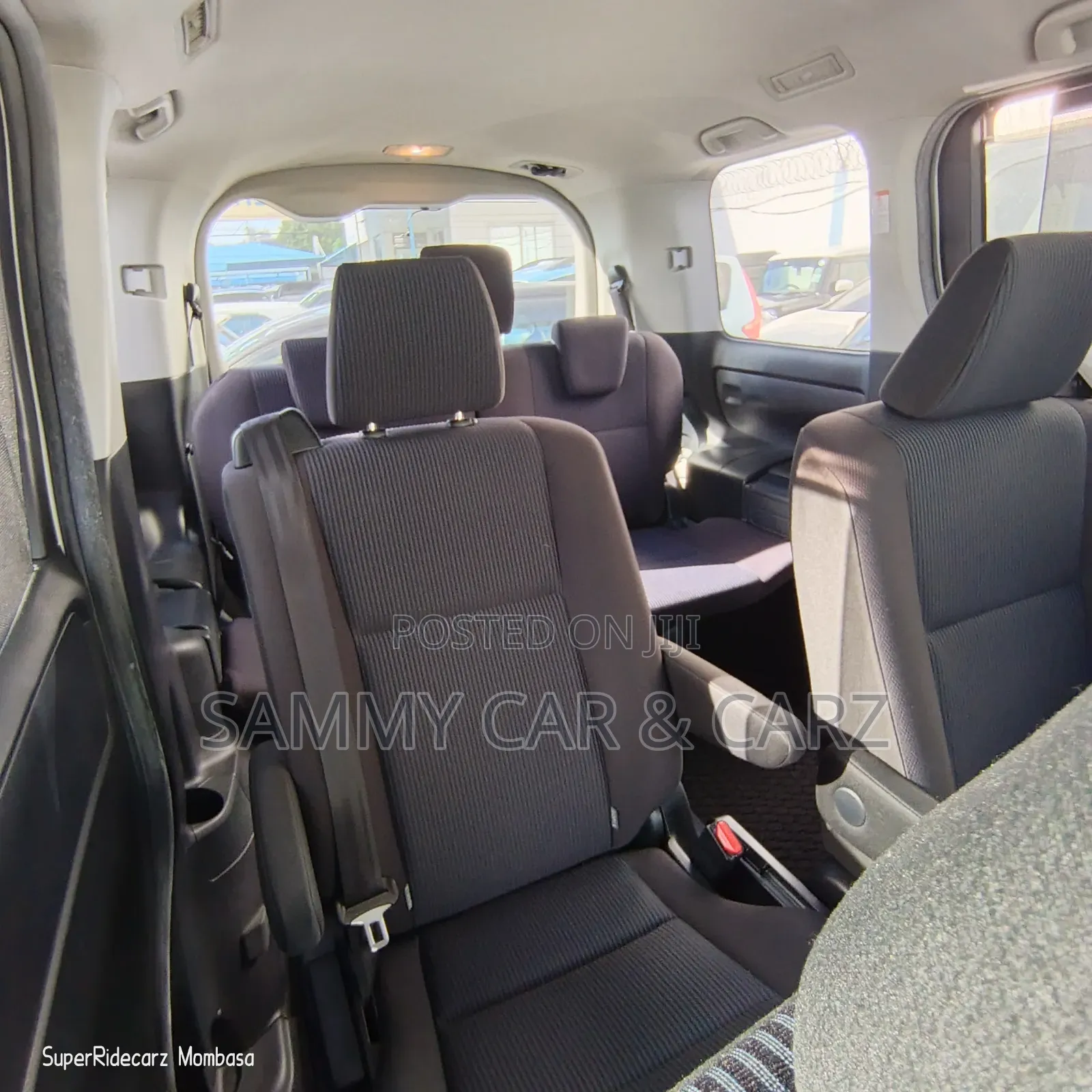 Toyota Noah 2020 White