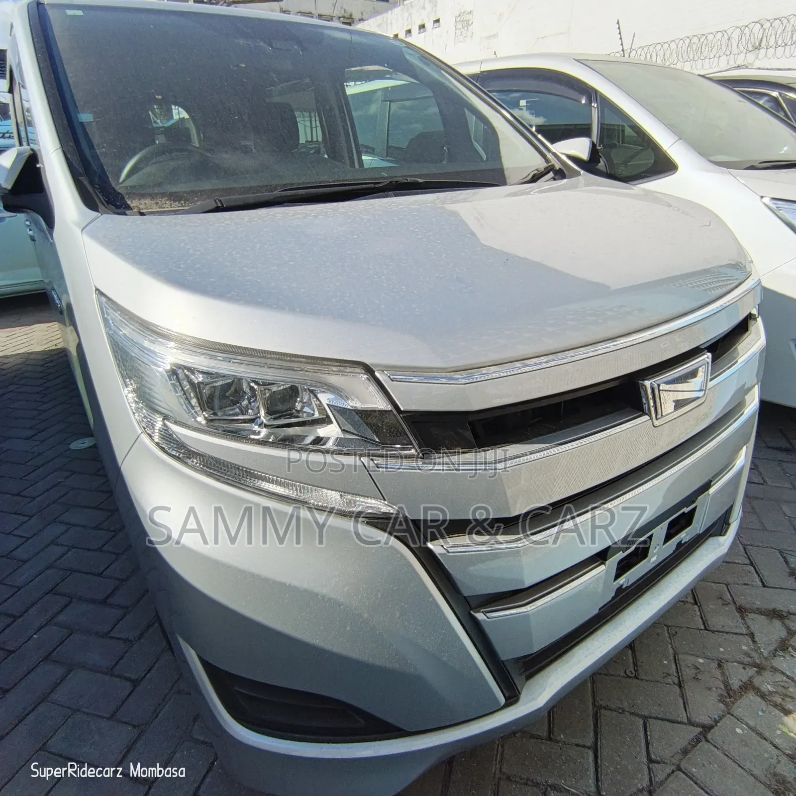 Toyota Noah 2020 Silver