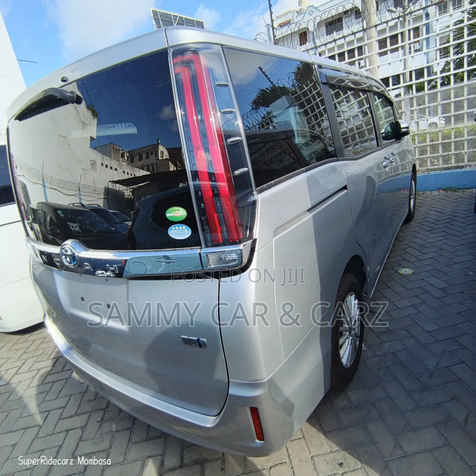 Toyota Noah 2020 Silver