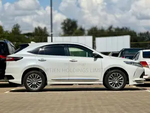 Toyota Harrier 2.0 2018