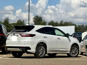 Toyota Harrier 2.0 2018 White