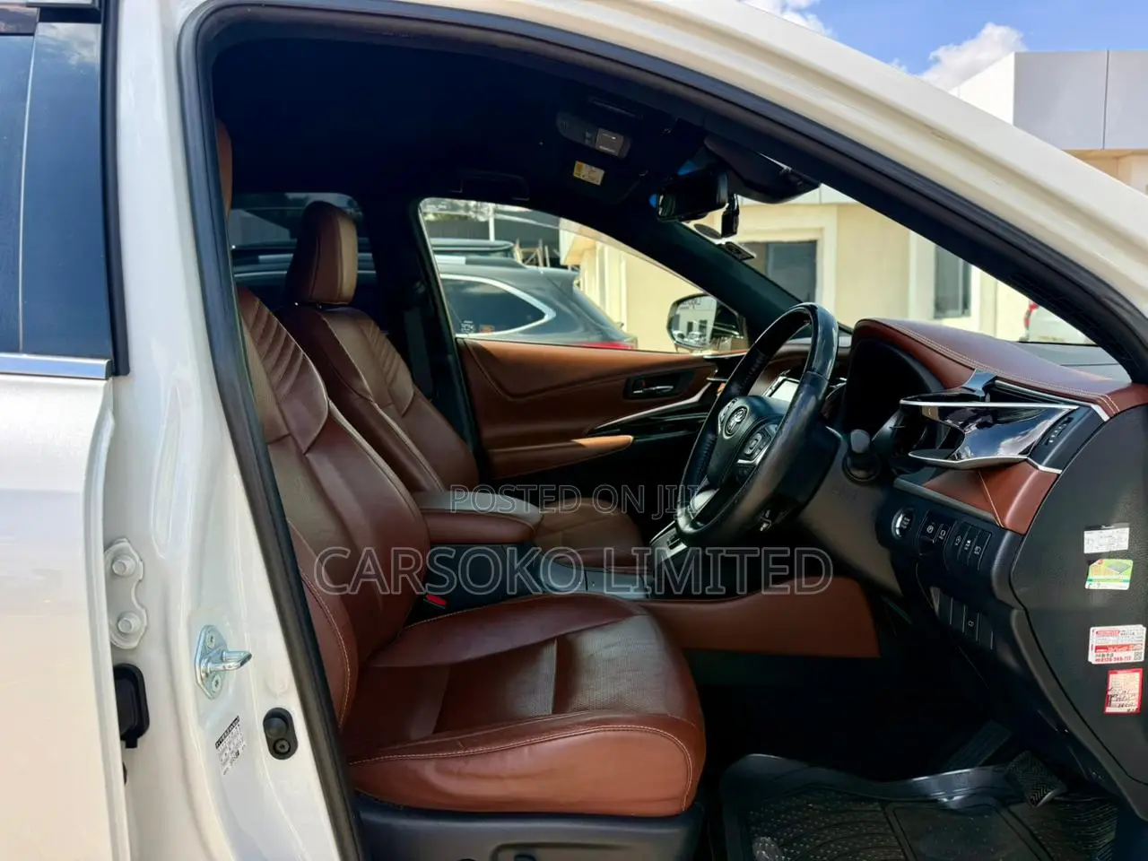 Toyota Harrier 2.0 2018 White