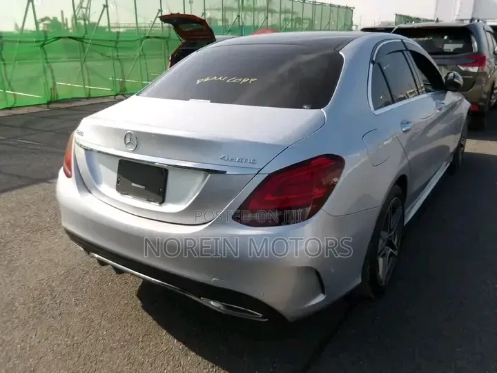 Mercedes-Benz C200 2019 Silver