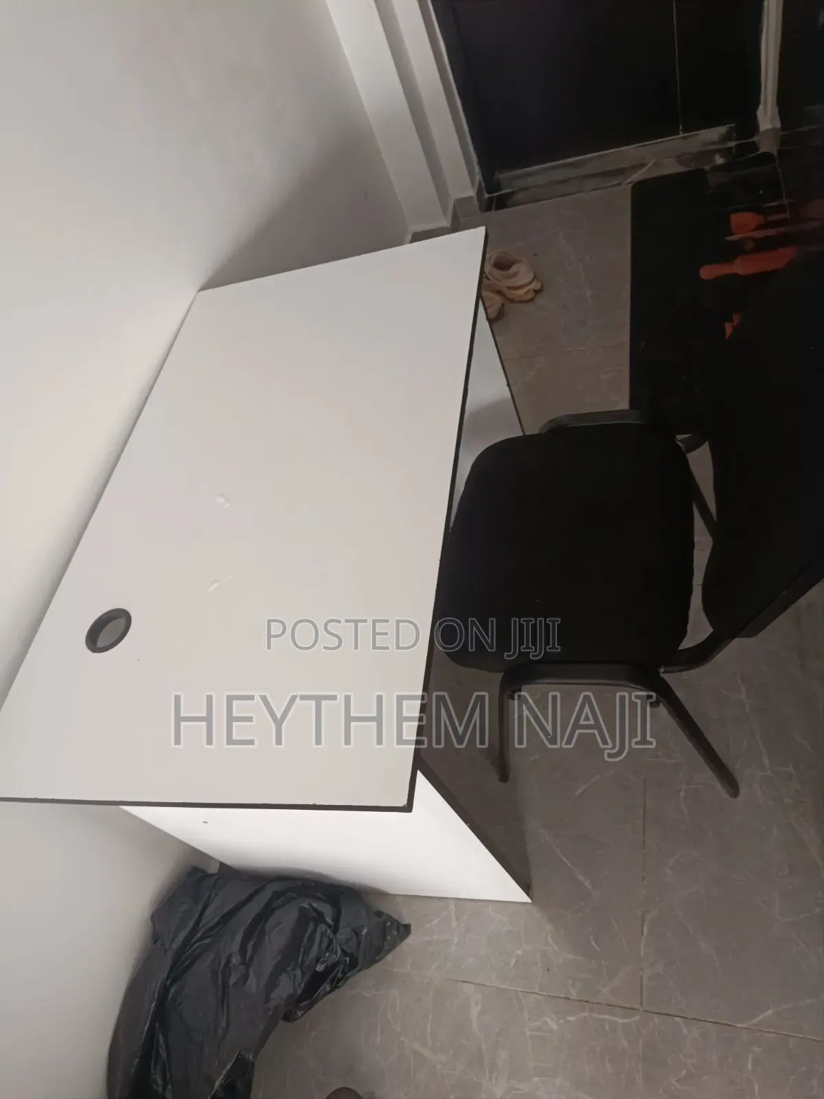 Table + Chair