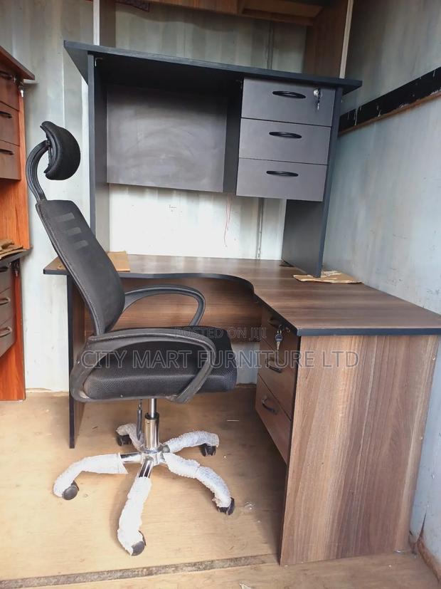 Pristine 1.2m*1.2m Modern Lshaped Office Desk+Headrest Chair Offers