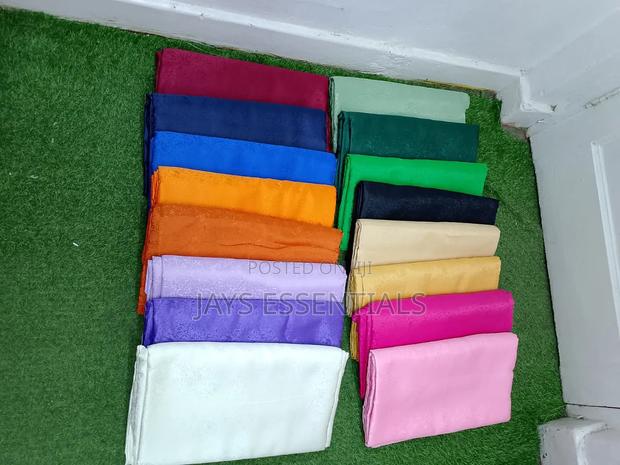 Round Event Table Clothes