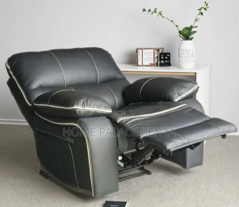 Recliner Sofa: Single Person Leather Reclining Chair