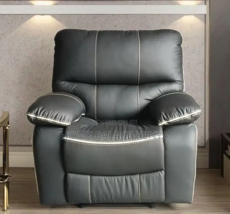 Recliner Sofa: Single Person Leather Reclining Chair