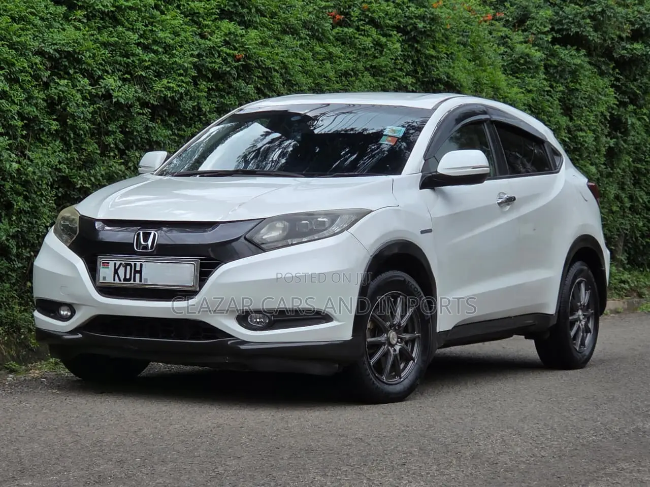 Honda Vezel 1.5 Hybrid 2WD 2015 White