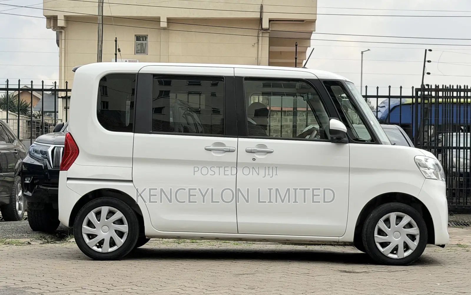 Daihatsu Tanto 660 AWD 2019 White