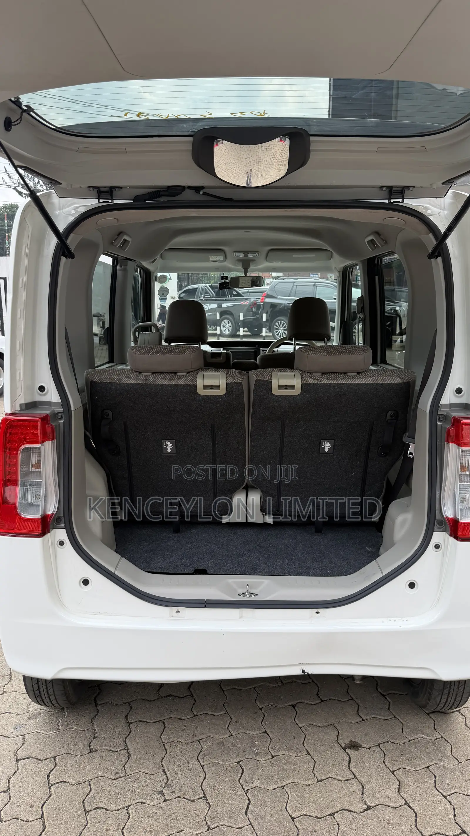 Daihatsu Tanto 660 AWD 2019 White