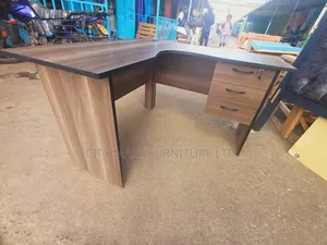 Showroom-Quality 1.2m*1.2m Modern Lshaped Office Desk Offers