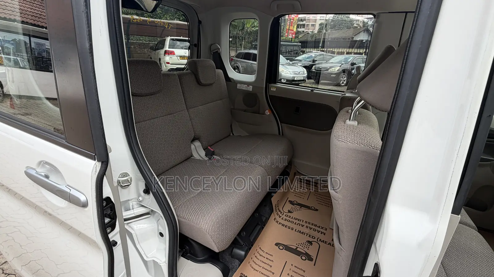 Daihatsu Tanto 660 AWD 2019 White